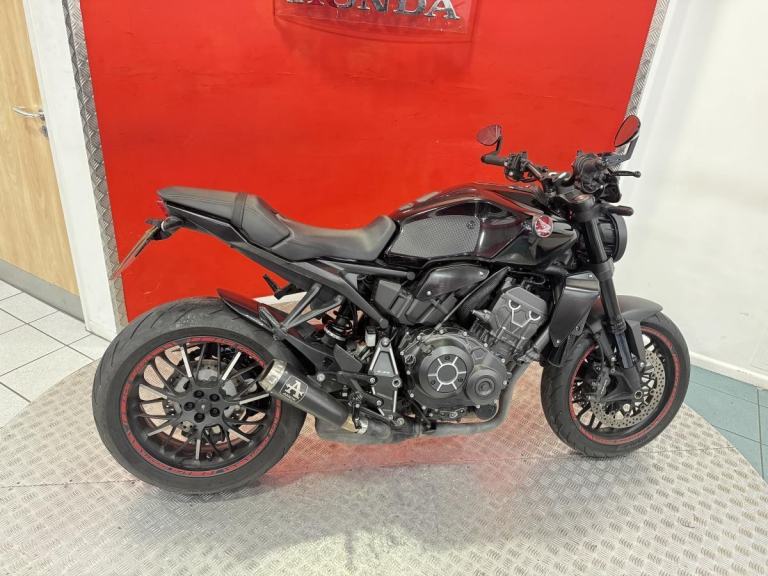 2022 '71' Honda CB1000R Black Edition