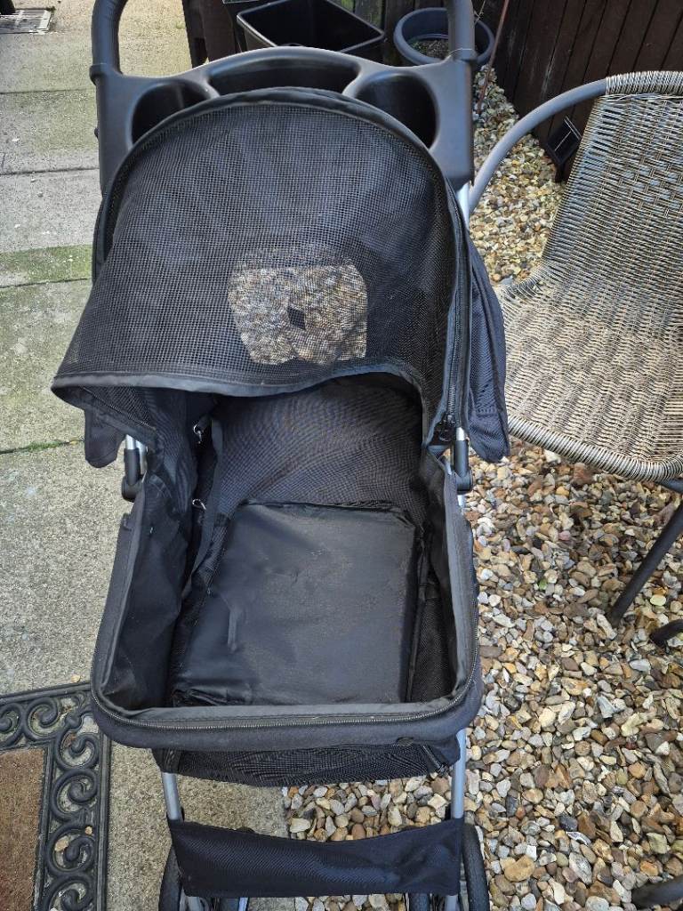 Dog pram