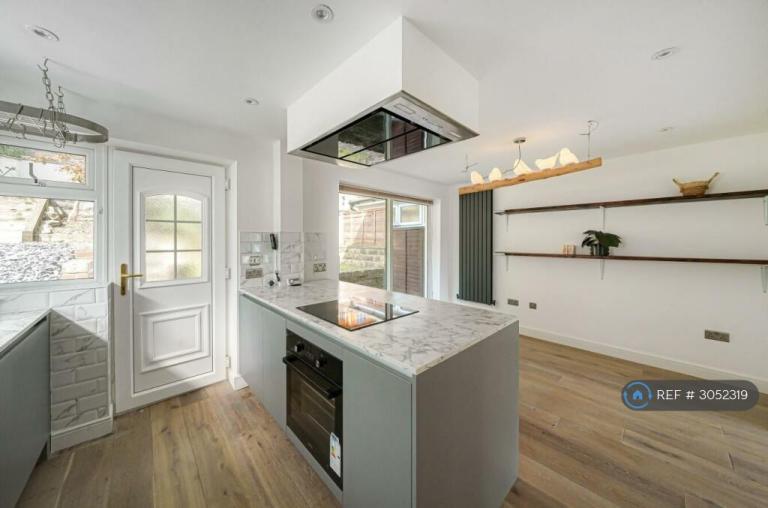 3 bedroom house in West End Drive, Horsforth, Leeds, LS18 (3 bed) (#3052319)