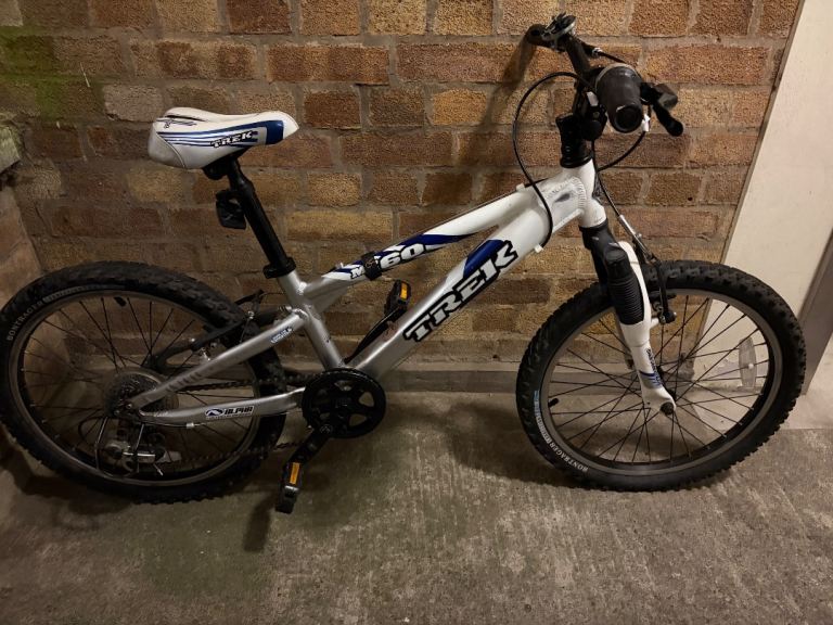 Trek M60 Kids Mountain Bike – Silver, Needs TLC