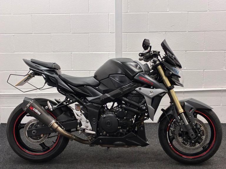 SUZUKI GSR750 ABS * Scorpion Exhaust - February 2027 MOT - All Keys and Books *
