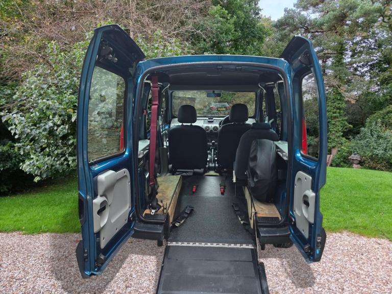 2007 Renault Kangoo 1.2 Wheelchair Accessible Vehicle 3 Seater Plus Wheelchair  Wheelchair Access...