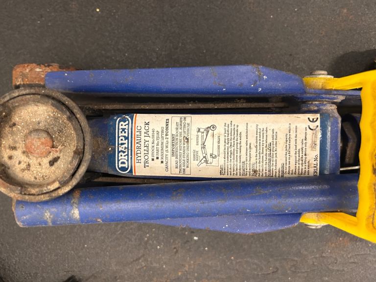 2 Tonne trolley jack