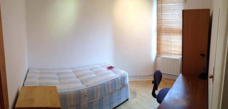 NICE BIG DOUBLE Room in REDBRIDGE, IG1 3SS for £890pcm (BILLS INCLUDED & AVAILABLE NOW)