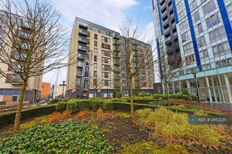 1 bedroom flat in Cotterells, Hemel Hempstead, HP1 (1 bed) (#2952235)