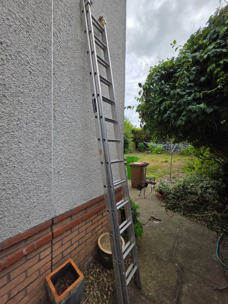 13 rung +13 rung 678cm Dracol HANDLADDER Extension Ladder – Good Condition