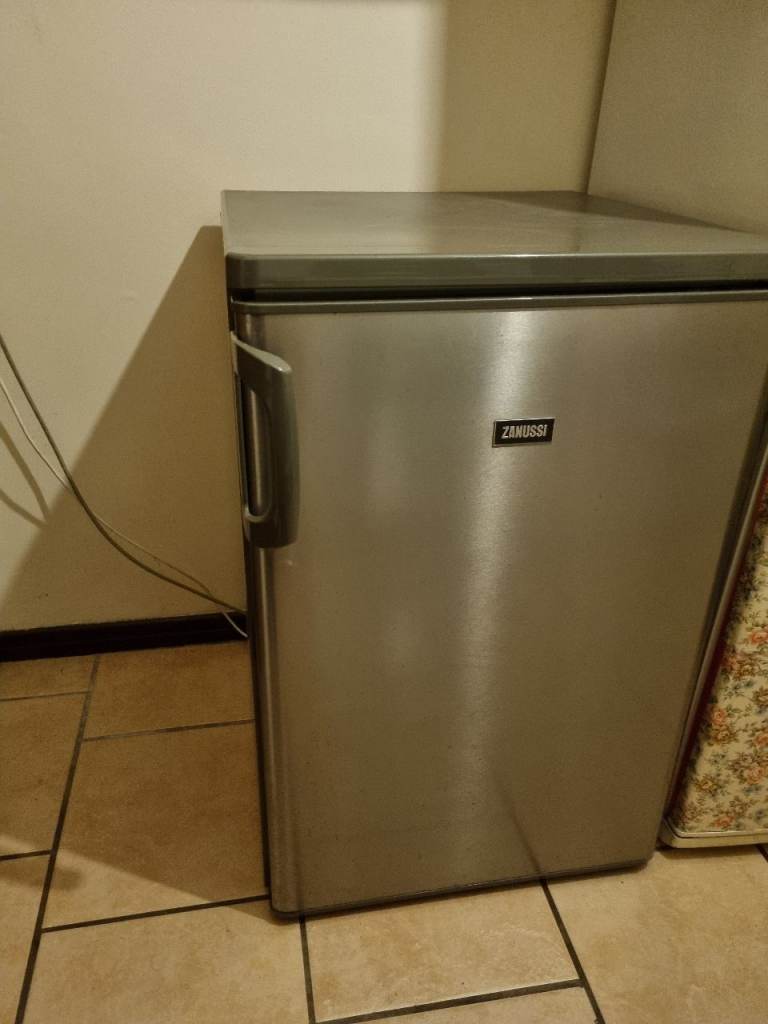 Undercounter fridge