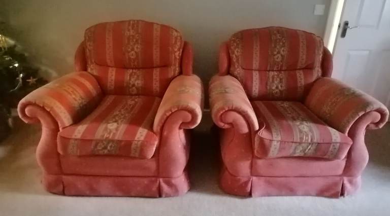 Good quality sofa and 2 arm chairs
