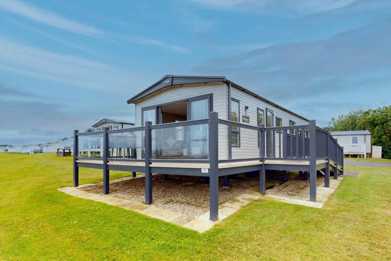 PRIVATE SALE  - Luxury Private Sale Static Caravan. Primrose Valley with Sea Views