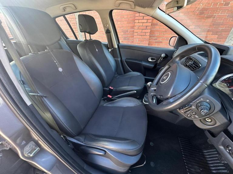 RENAULT CLIO 1.2 Dynamique TomTom Euro 5 5dr 2012