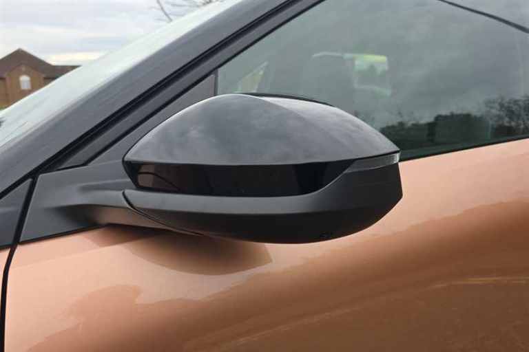 2025 Vauxhall Grandland 1.2 Hybrid [136] Ultimate 5dr e-DCT6 [Pan Roof] HATCHBACK PETROL Automatic