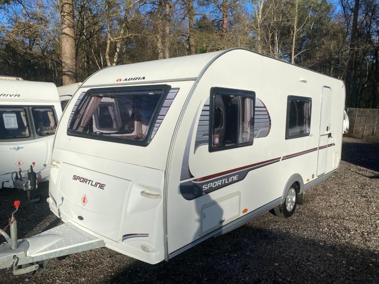 ADRIA SPORTLINE DT - 2015 - 6 BERTH - FIXED BUNKS - GREAT CONDITION 