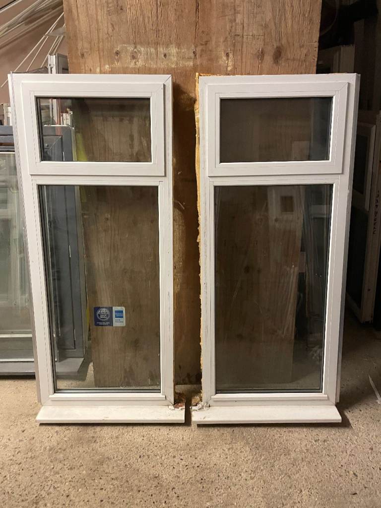H 132 x W 55.5 cm - ONLY 1 LEFT MODERN ALUMINIUM DOUBLE GLAZED WINDOW £30 EACH (REF: SJ343)