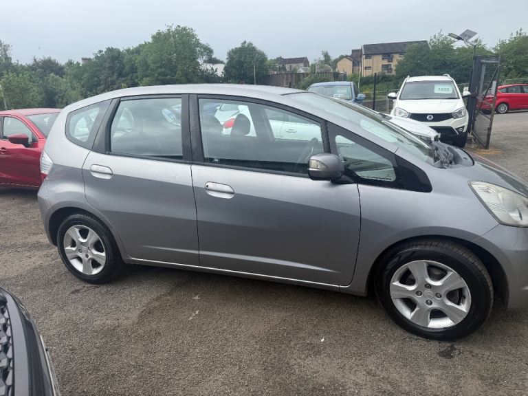 2010(60) Honda Jazz 1.3 Petrol 5 Door Hatchback 121,000 Miles MOT'd March 27  New tyres and Brakes
