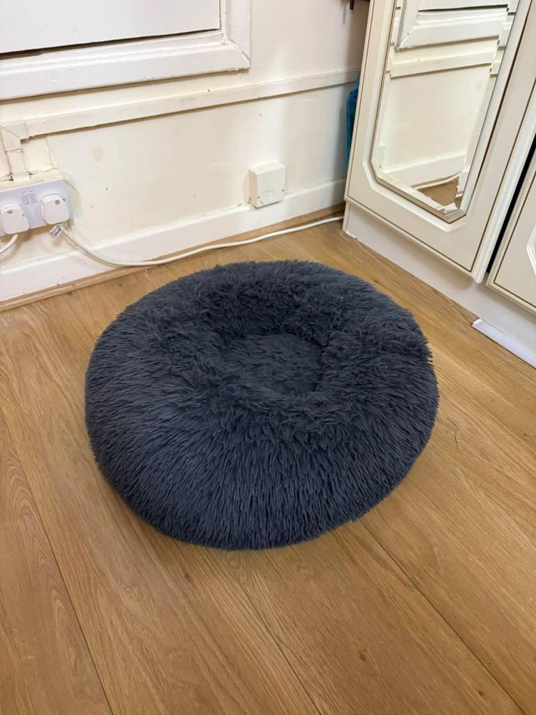 Cat / Small Dog Fluffy Bed 50cm – Blue – Good Condition