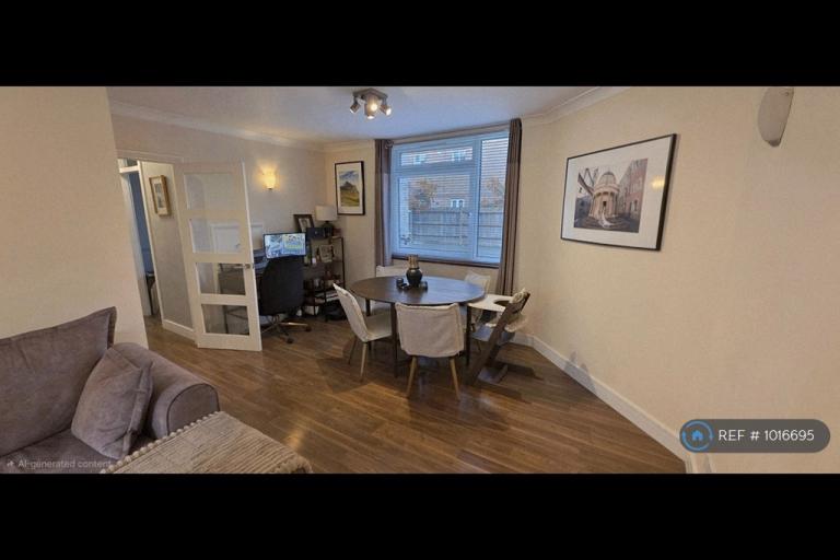 2 bedroom flat in The Oaks, London, NW6 (2 bed) (#1016695)