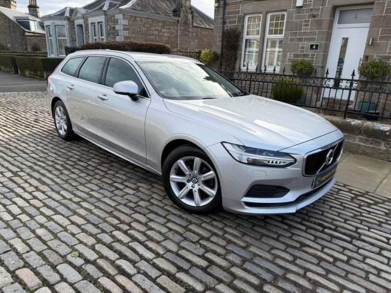 2019 Volvo V90 2.0 D4 Momentum Estate 5dr Diesel Auto Euro 6 (s/s) (190 ps) Estate Diesel Automatic