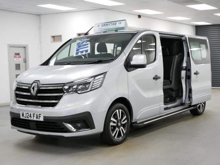 2024 RENAULT TRAFIC 30 2.0 BLUEDCI 170 BHP LONG SPORT EXTRA  AUTOMATIC 6 SEATER
