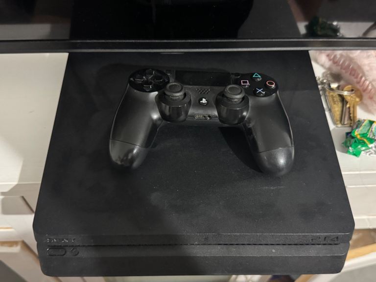 Sony PS4 Console with Controller – Good Condition