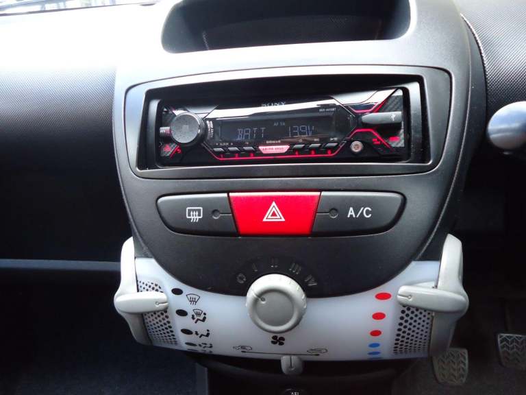 CITROEN C1 1.0 i VTR White Manual Petrol 2013