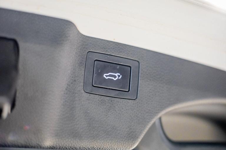 2016 Hyundai Santa Fe 2.2 CRDi Blue Drive Premium SE 5dr Auto [7 Seats] ESTATE DIESEL Automatic