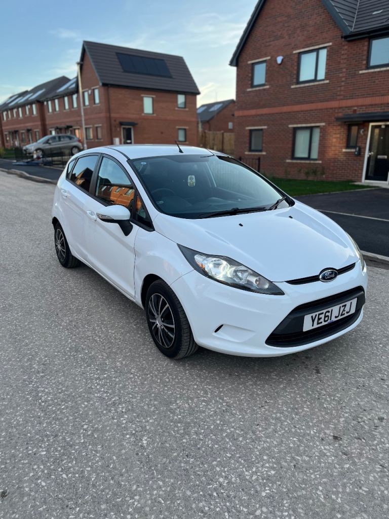 Ford, FIESTA, Hatchback, 2012, Manual, 1560 (cc), 5 doors