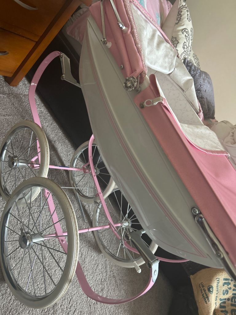 Silver cross pram doll 