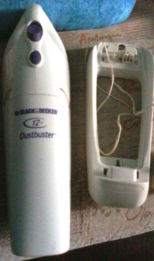 VINTIGE BLACK N DECKER DUST BUSTER