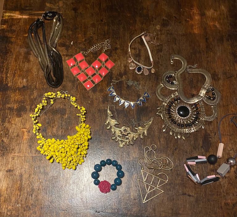 Assorted Vintage Period Costume Jewellery