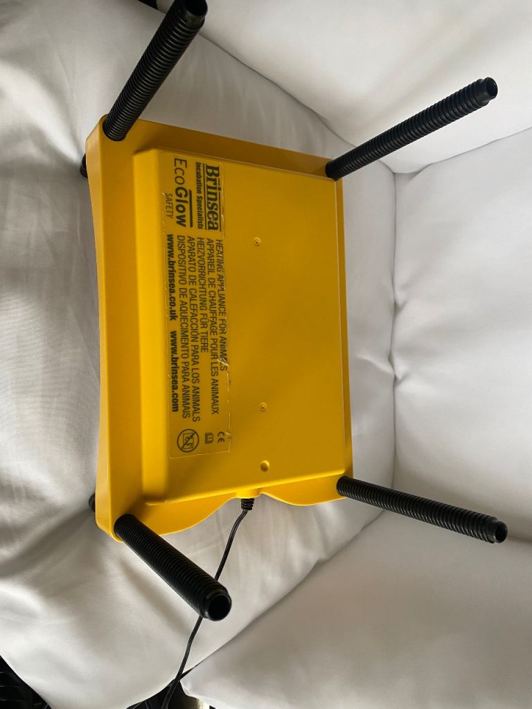 Brinsea EcoGlow chick brooder 