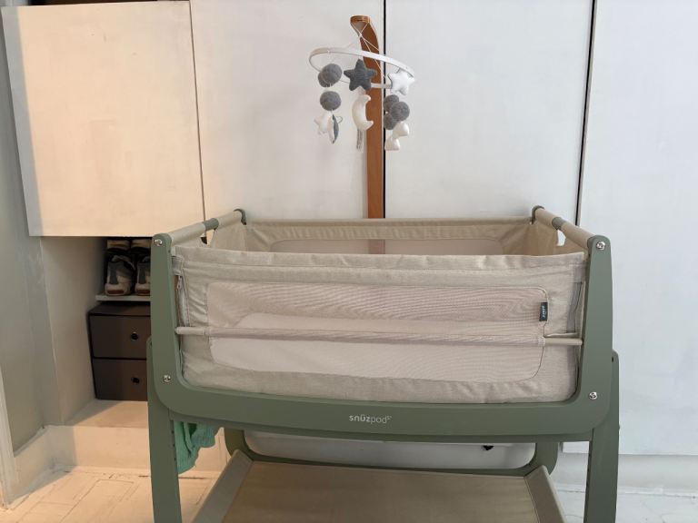 Snuzpod 5 Sage Green Next to Me Cot