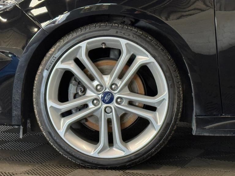 FORD FOCUS 2.0 T EcoBoost ST-2 Black Manual Petrol 2016