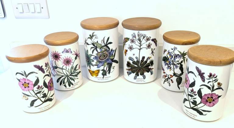 PORTMEIRION BOTANIC GARDEN AIRTIGHT STORAGE JARS CANISTERS 21.5cm H & 18.3cm H