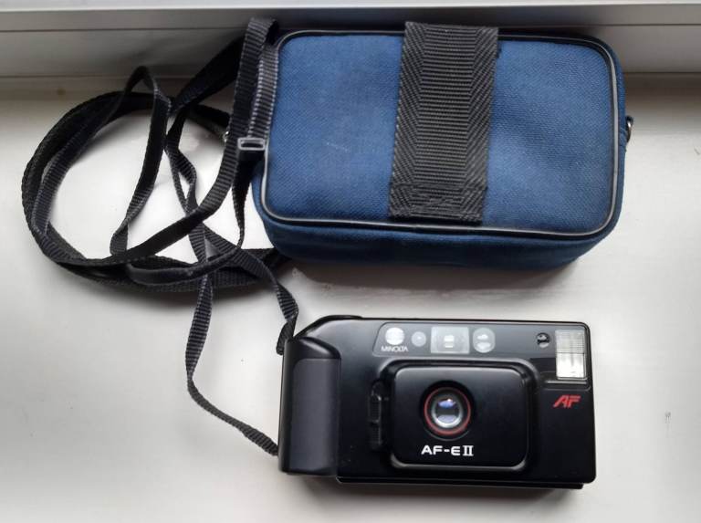 1980's Minolta AF-E II Autofocus 35mma Real Film Camera