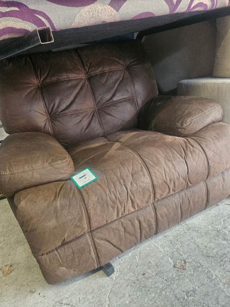 Exdisplay laz boy recliner chair 
