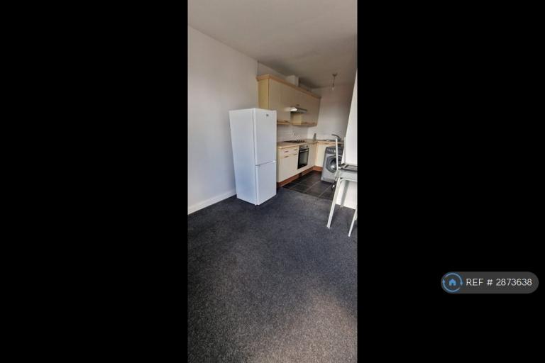 2 bedroom flat in Drake St, Rochdale, OL11 (2 bed) (#2873638)