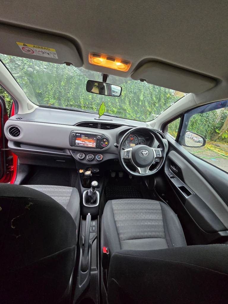 Toyota, YARIS, Hatchback, 2016, Manual, 1329 (cc), 5 doors