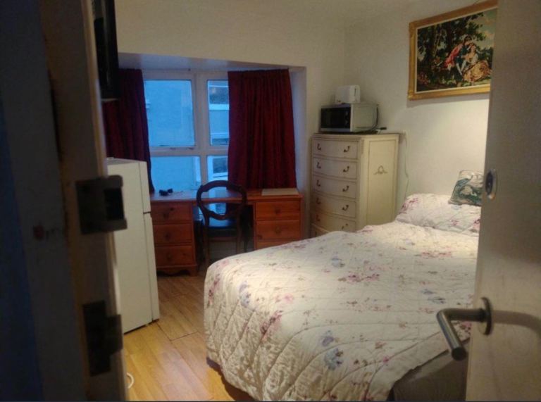 Clean & Lovely double room available to rent, close to Brighton Pier