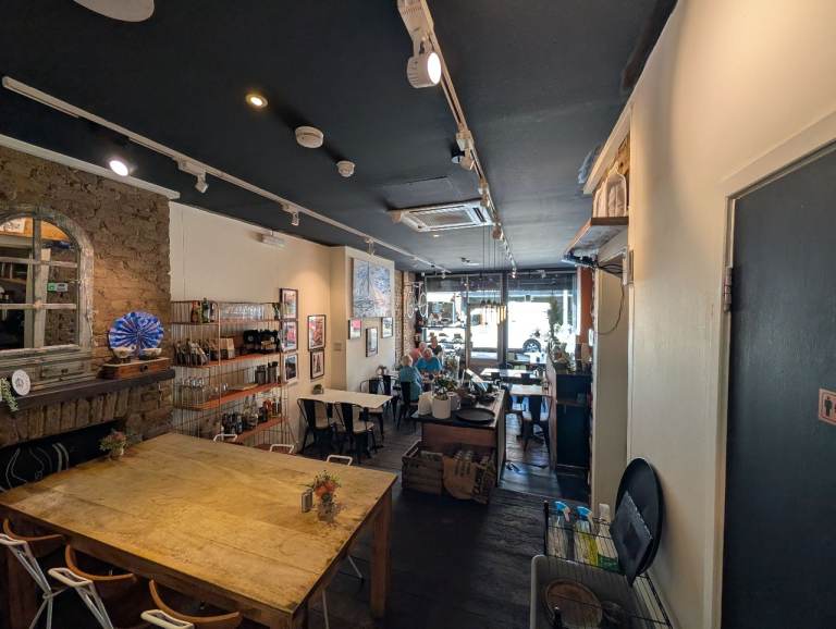 Restaurant/coffee shop for sale 