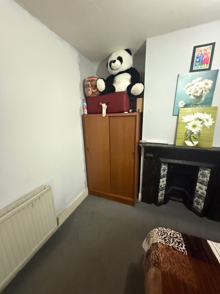 Room for Rent, Two girls sharing, RG1, Cemetery Junction 