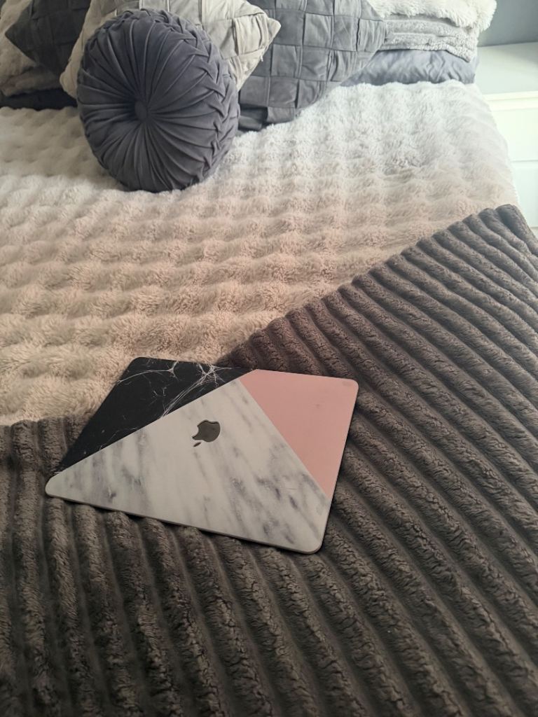 MacBook Air 13” 2018 Sonama 