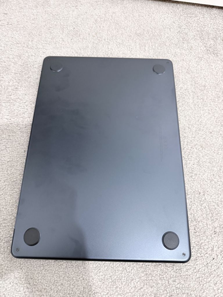 Brand new Apple MacBook Air 13.6inch 2022 256gb