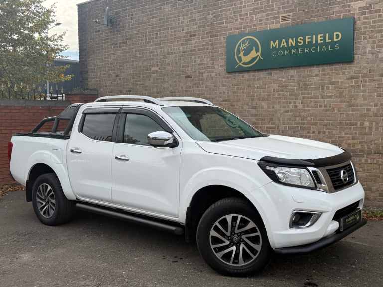 2017 Nissan Navara Double Cab Pick Up Tekna 2.3dCi 190 4WD PICK UP Diesel Manual