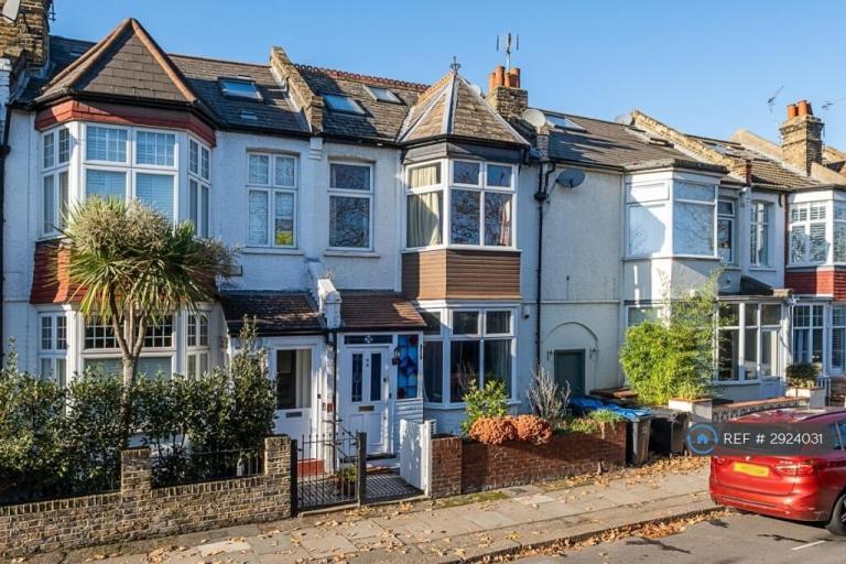 4 bedroom house in Strathearn Road, London, SW19 (4 bed) (#2924031)