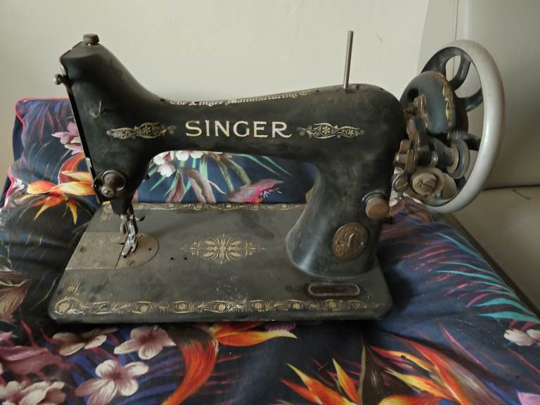 Sewing Machine Singer 16K