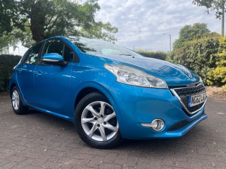 Peugeot, 208, Hatchback, 2013, Manual, 1199 (cc), 5 doors