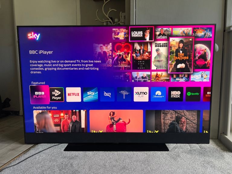 65 inch QLED Smart tv 