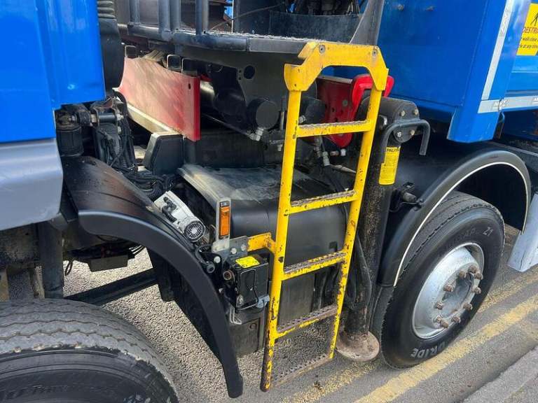 2021 DAF TRUCKS CF NA DIESEL Automatic