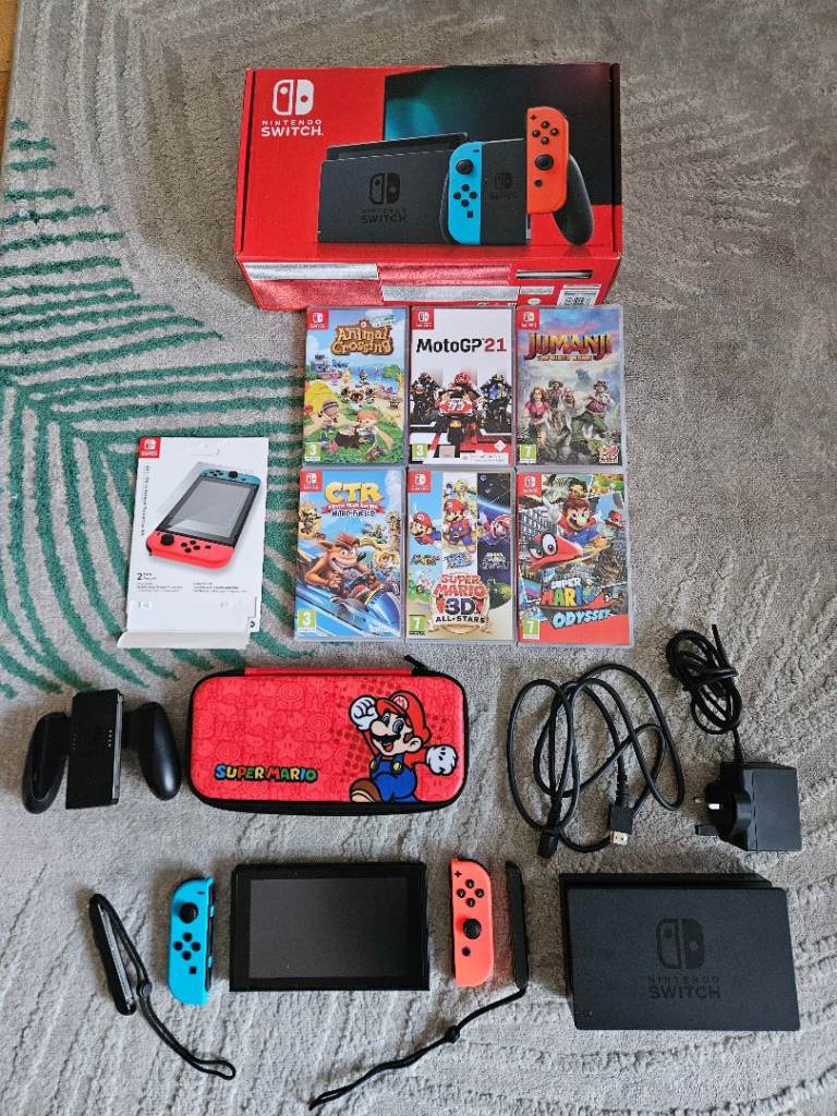 Nintendo Switch Console with 6 Games and Accessories – excellent condition 
