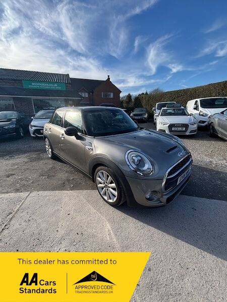 MINI Mini COOPER SD-MANUAL-SAT NAVIGATION-VERY SOUGHT AFTER VEHICLE IN METALLIC